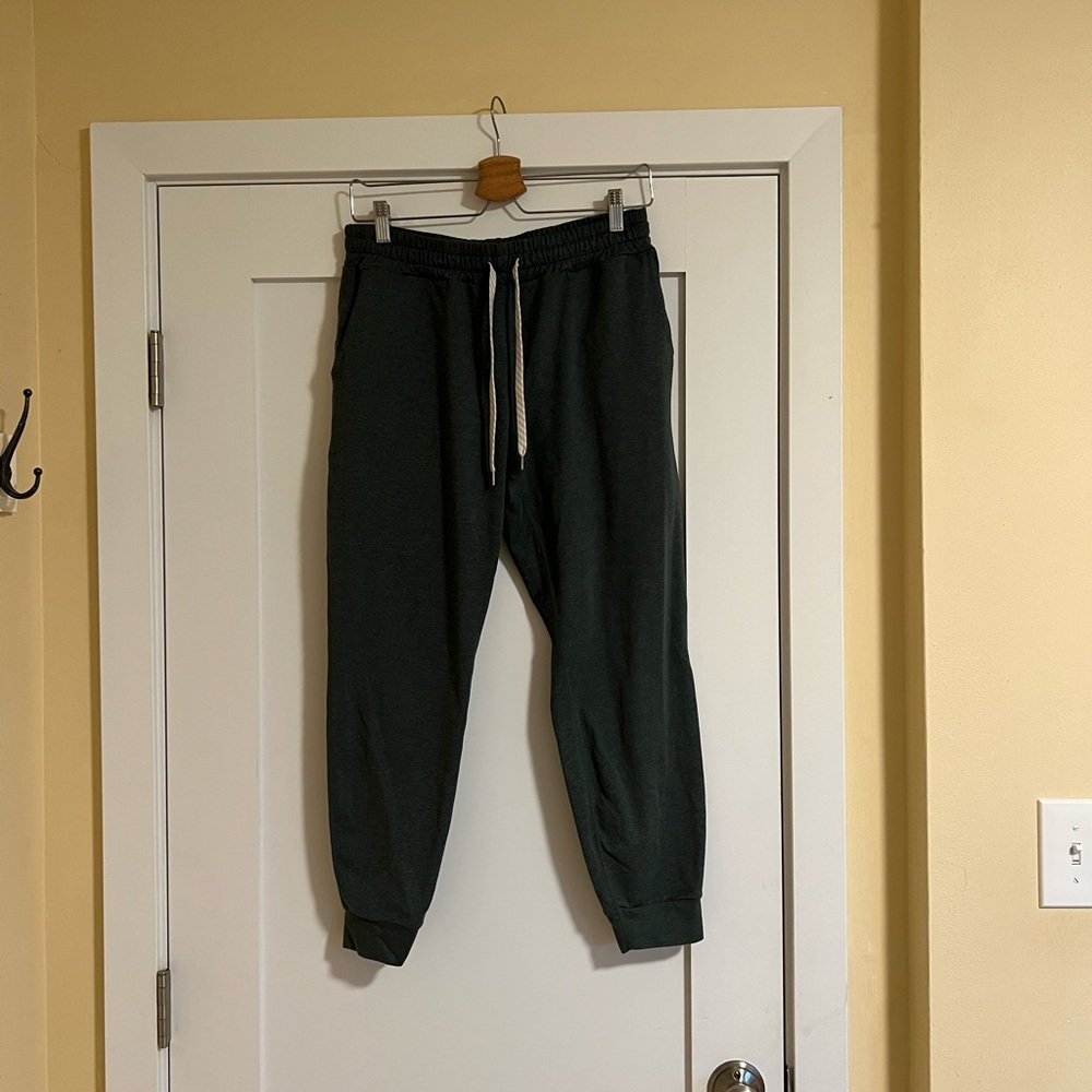 Vuori Performance Jogger